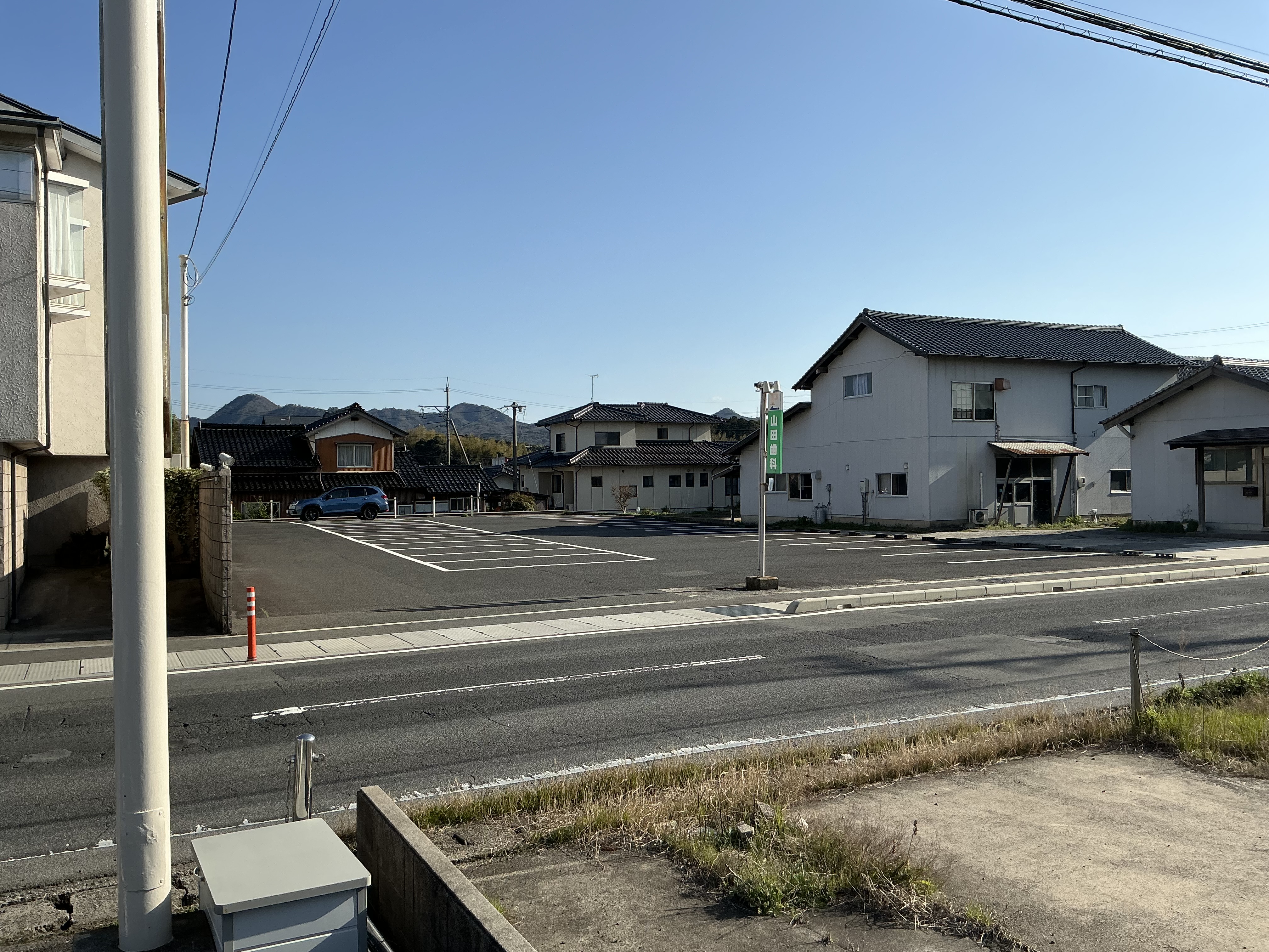 病院前駐車場